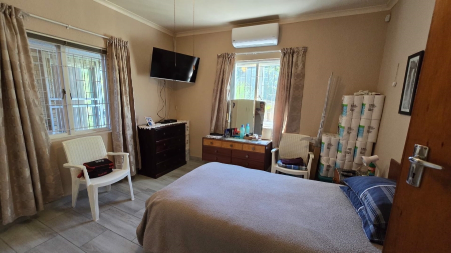 6 Bedroom Property for Sale in Churchill Estate Western Cape